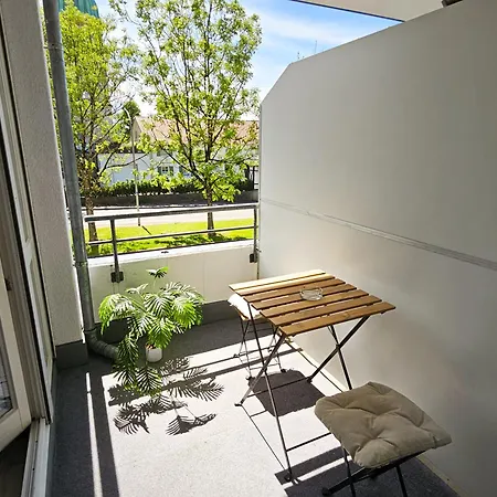 Gemuetliches In Seenaehe Mit Arbeitsplatz لينداو